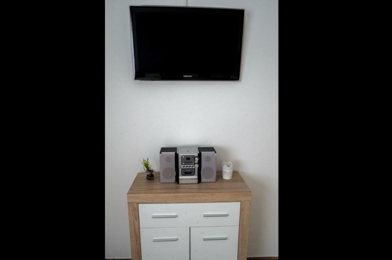 Apartment Vir Karlovac Eksteriør bilde